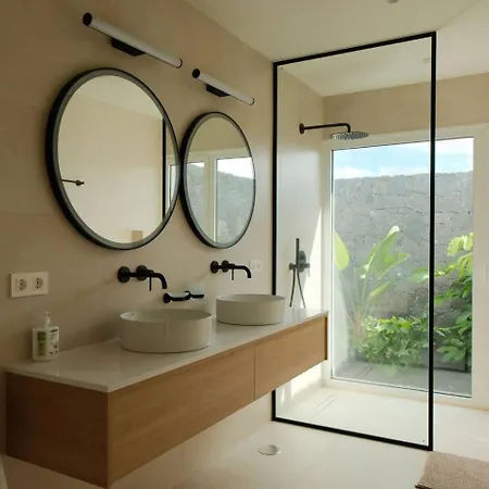 Aine Luxury