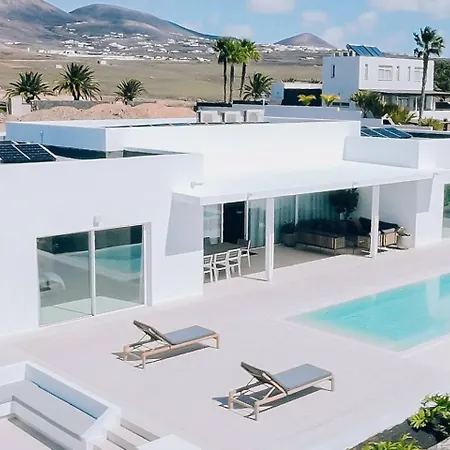 Aine Luxury * Puerto Calero