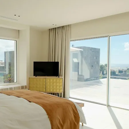 Aine Luxury Willa Puerto Calero